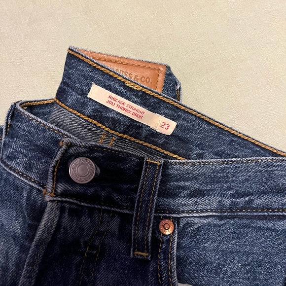 Levi’s ribcage straight jeans size 23 - Picture 2 of 3